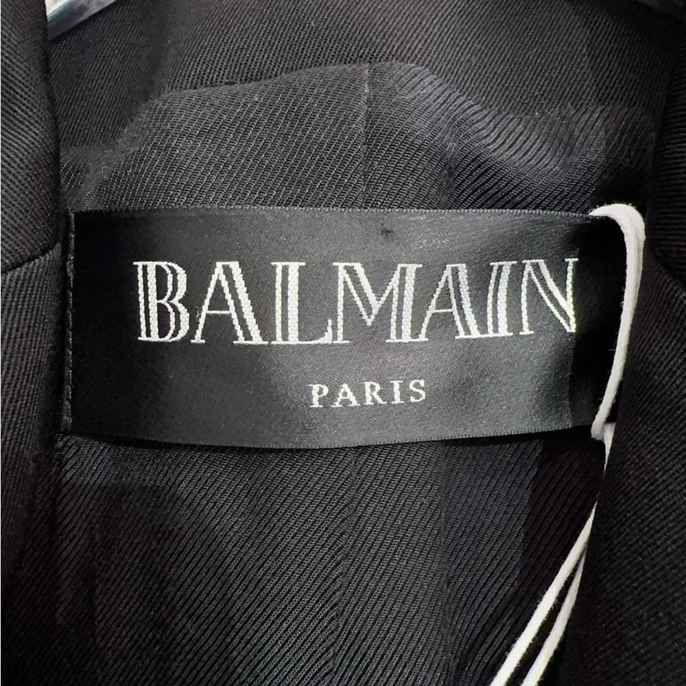 Authentic Balmain Navy Blazer with Gold Buttons - Picture 4 of 6